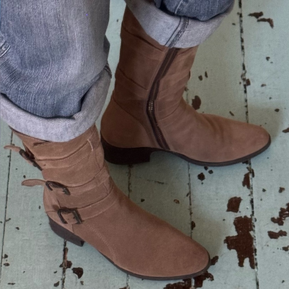 GEOX EU 361/2 (US 6.5) Suede Mid Calf Adjustable Buckles - Picture 17 of 17